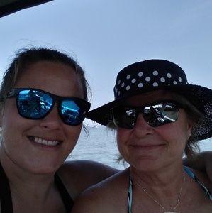 Meet your Posher, Kimberly